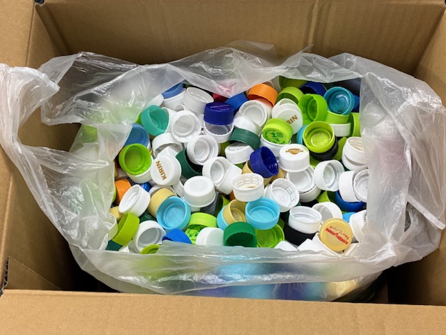 社内で集めたペットボトルキャップ